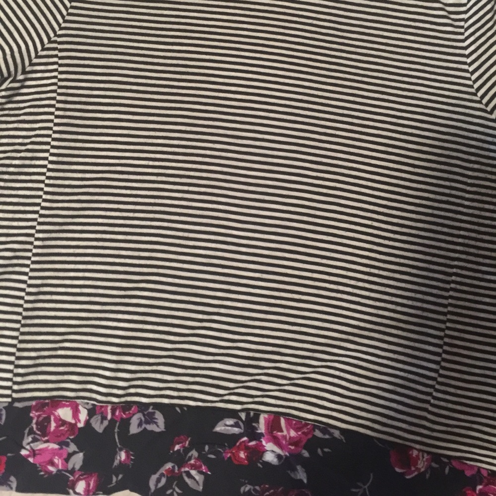 Crop top - Picture 2 of 2